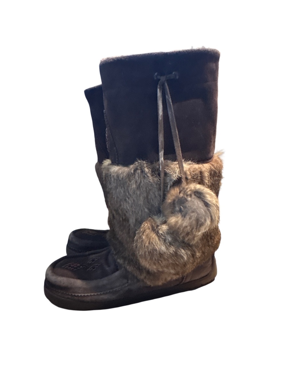 Manitoba Muk Luks - size 9